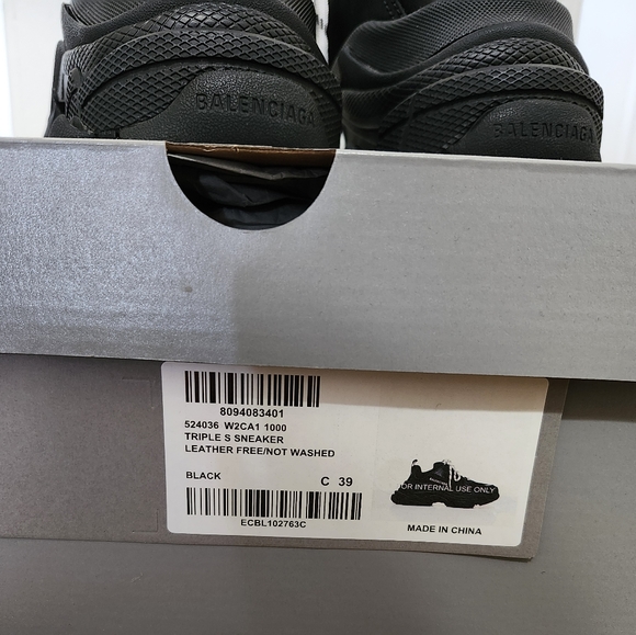 Balenciaga Triple S Sneaker - Picture 2 of 3